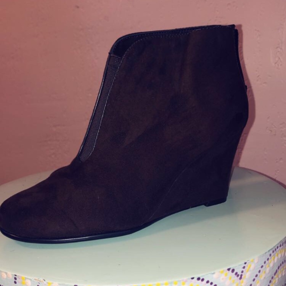 Women’s Burgundy Wedges